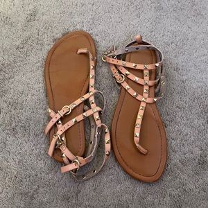 Brown sandal size 7